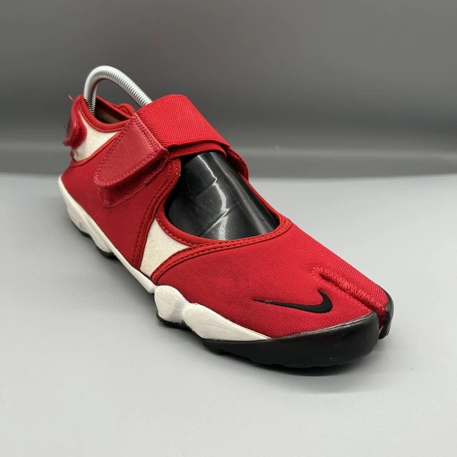 Split toe trainers shop