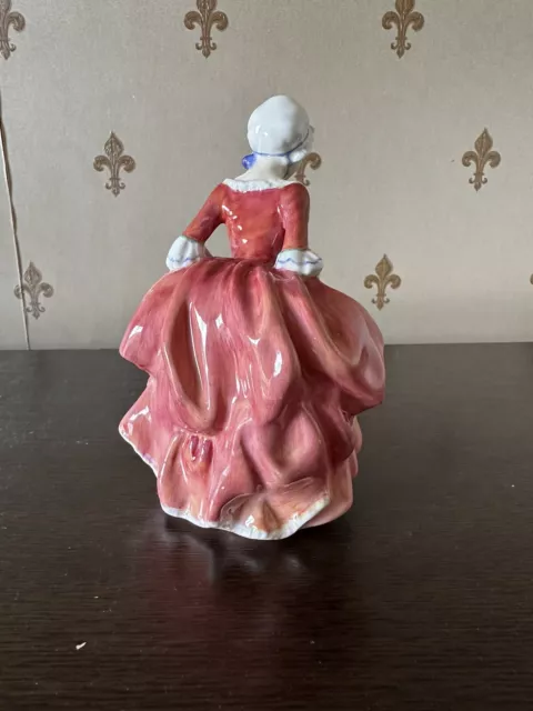 Vintage Royal Doulton Figurine HN 2037 “Goody Two Shoes” Superb Condition 2