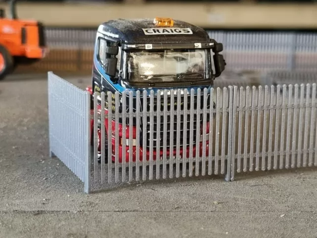 1.76 Scale Security Fencing "Various Colours" OO Gauge