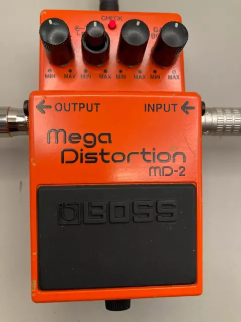 Pedal de efectos para guitarra BOSS MD-2 mega distorsión usado de Japón JP probado funcionando