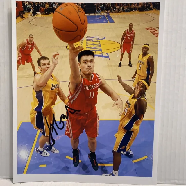 Yao Ming Houston Rockets Basketball NBA Autographed Signed 8x10 Photo P4