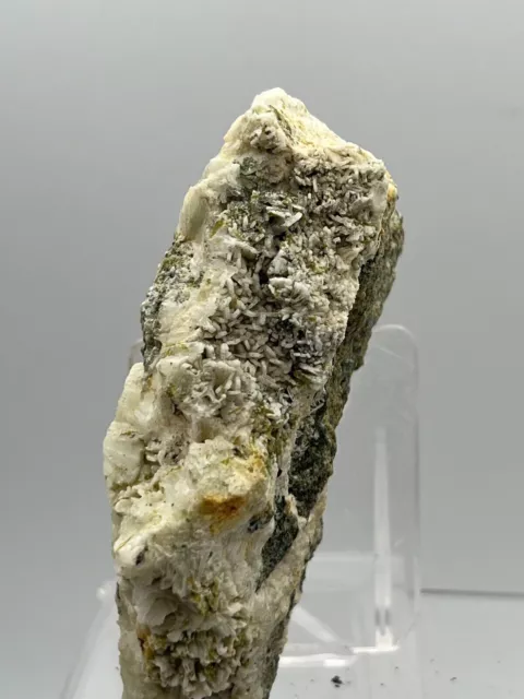 PREHNITE Prehanite - Albatera, Alicante - COLLECTION MINÉRALE ESPAGNE 9x5x3 A4