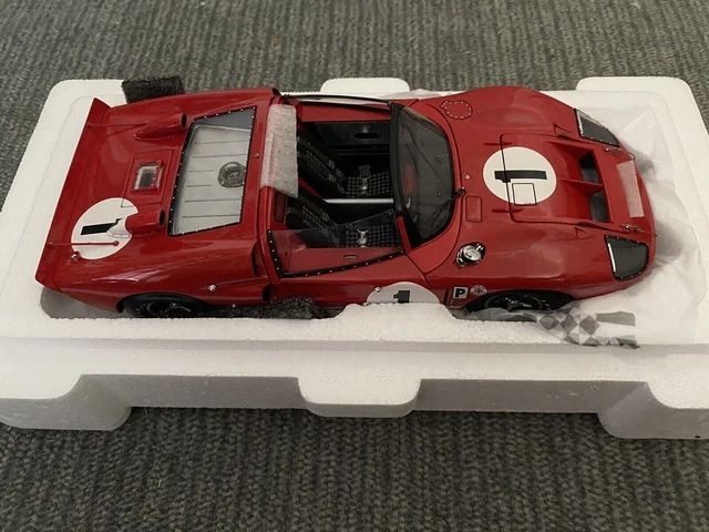 1/18 EXOTO 19048 FORD GT40 MKII ROADSTER #1 Neuf EUR 611,15 - FR