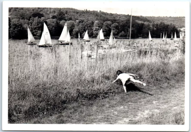 Postcard - On the banks of the Seine - Meulan-en-Yvelines, France