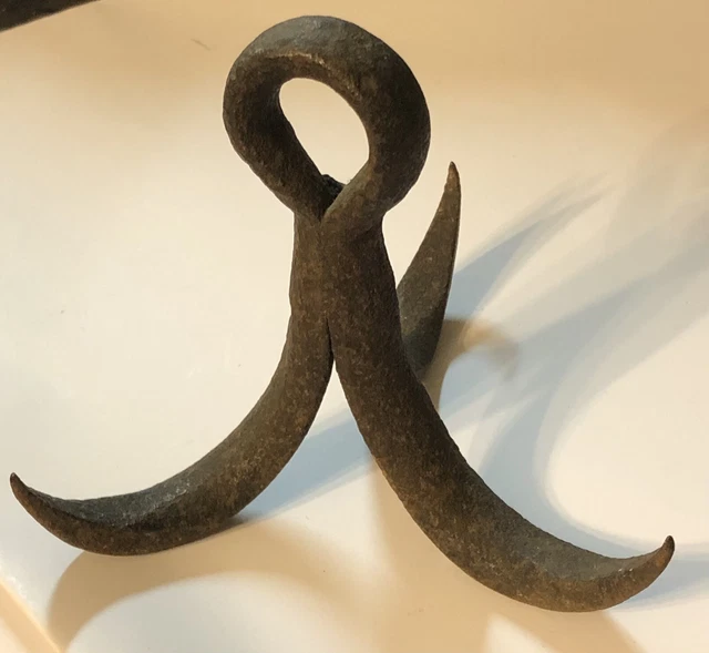 VTG/Antique Cast Iron Trap Drag Or Grapple Hook Hand Forged 3 Prong