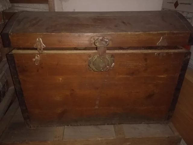 Antico Baule In Legno