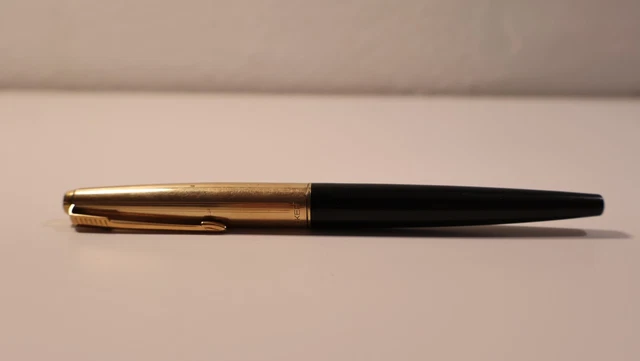 Stylo Plume Parker 35 Vintage - Plaque Or, Plume Or 18K - Occasion En Très Bon état