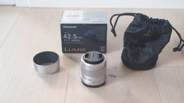 Panasonic LUMIX G 42.5mm/F1.7 ASPH POWER O.I.S HS043E-S Silver Lens