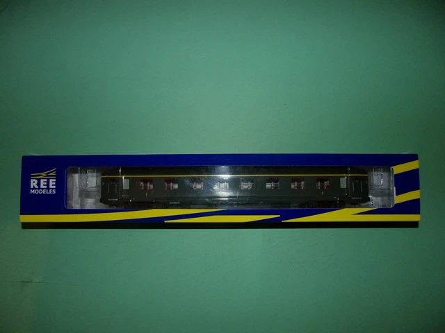 1 VOITURE VOYAGEUR DEV AO 2°CL LIVREE VERTE GRISE LOGo " Encadré" SNCF