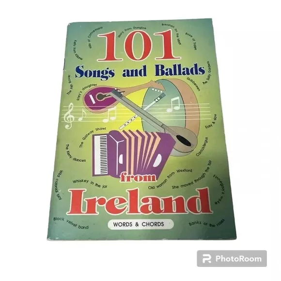 101 Songs and Ballads From Ireland Words and Chords Paperback Book Vintage