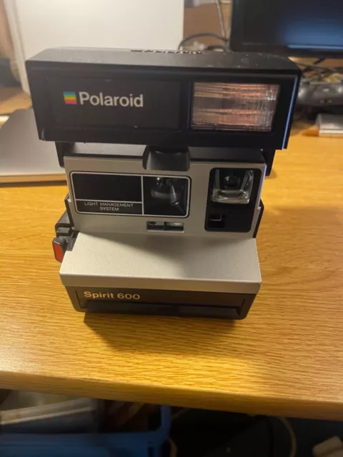 Appareil photo instantané Polaroid 600 - non testé - envoi rapide.