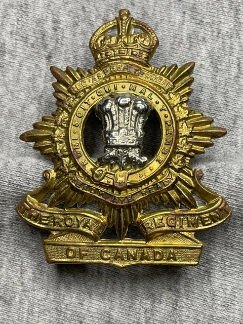 Royal Regt Of Canada Cap Badge Ww2
