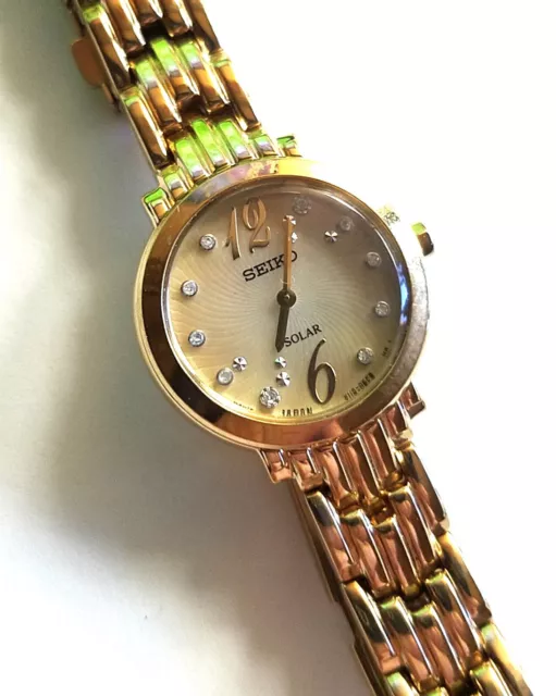 SEIKO SOLAR MENS Watch V158-0AA0 Gold Tone Case & Band $89.99