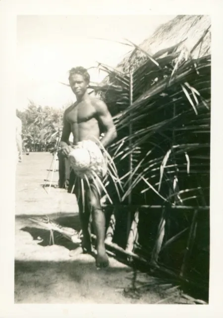 1940s WWII  Mormon Temple, Laie, Hawaii Photo Hawaiian  Hat Weaver