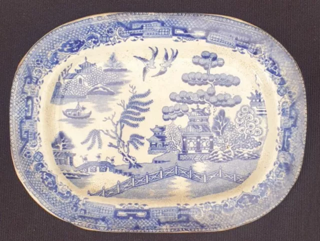 An Early 19thC Small Stoneware Serving Dish Blue Willow Pattern