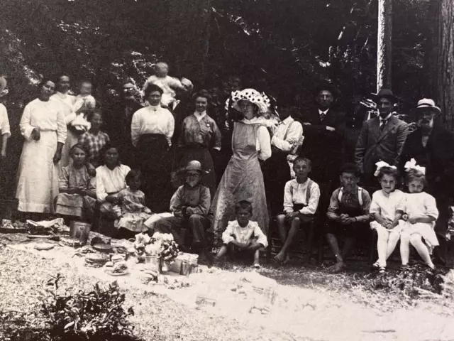 1910s RPPC - LARGE FAMILY HAVING PICNIC antique real photo postcard AMERICANA