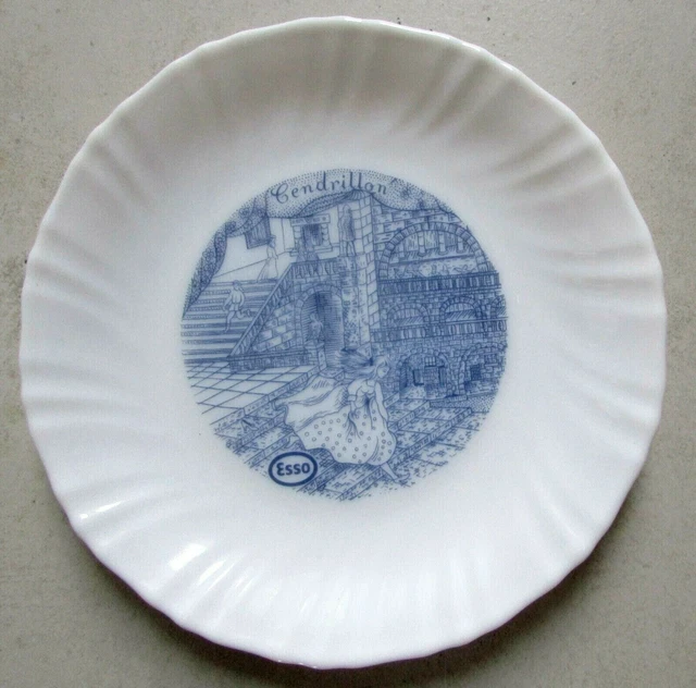 Lot De 6 Assiettes Anciennes Arcopal – Décor Contes Esso – Vintage
