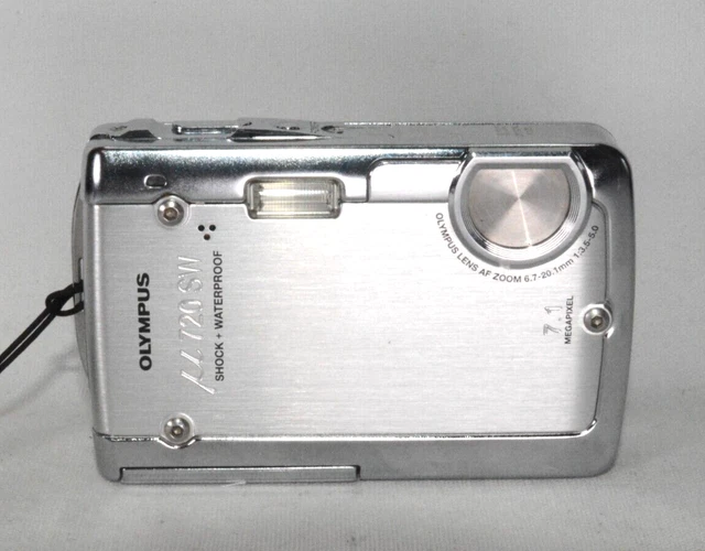 OLYMPUS MJU 720 SW TOUGH WATERPROOF/SHOCKPROOF DIGITAL CAMERA - 3x ZOOM - 7.1mp