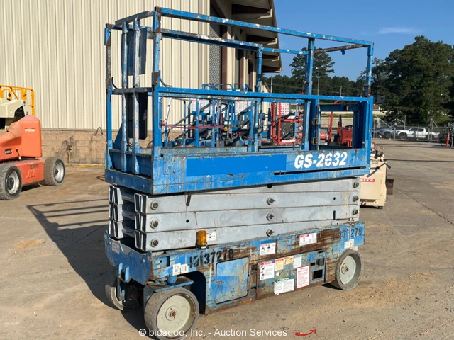 2014 Genie GS-2632 26' Electric Scissor Lift Man Aerial Work Platform bidadoo