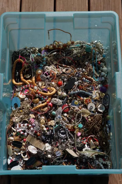 40+ Lbs Vintage To Now CRAFT SCRAP BROKEN SIGNED UNSIGNED Jewelry Lot