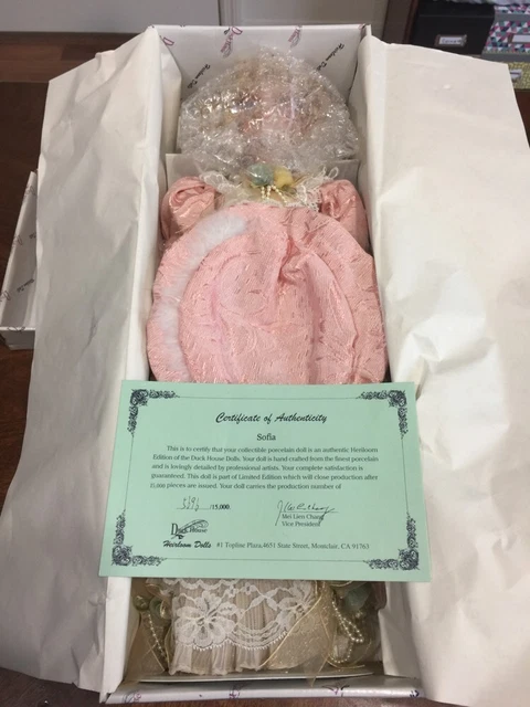 Duck House Heirloom Dolls NIB D18-582 " Sofia " Limited Edition 5696/15000