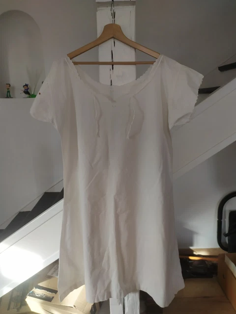 Ancienne chemise de nuit en coton blanc avec lacet passant col  début XX siècle