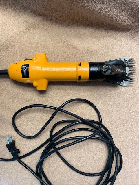 Oster SHEARMASTER Single Speed Shearing Machine Clipper Yellow Pre Owned 
