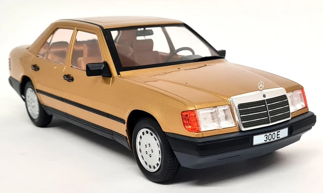 MCG 1/18 Mercedes-Benz W124 (1986) - Modèle Réduit Noir - Neuf