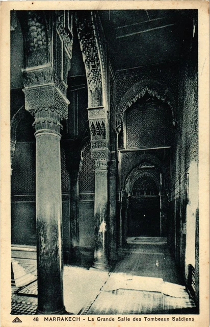 CPA Maroc Marrakech - La Grande Salle des Tombeaux Saadiens (281142)