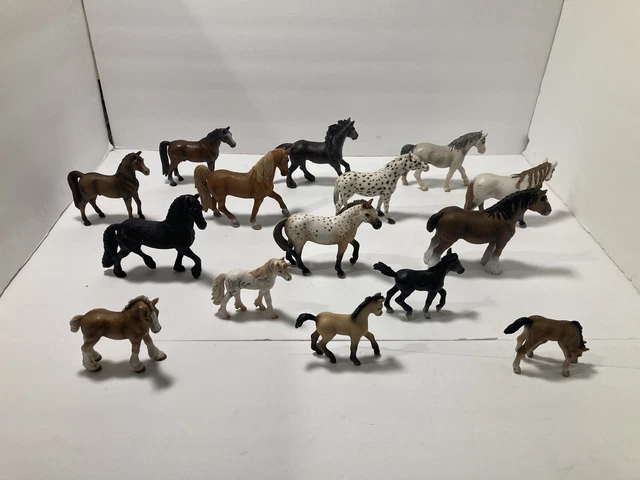 Schleich Horse Lot of 15 2000, 2005, 2006, 2007, 2009, 2010, 10 large 5 small