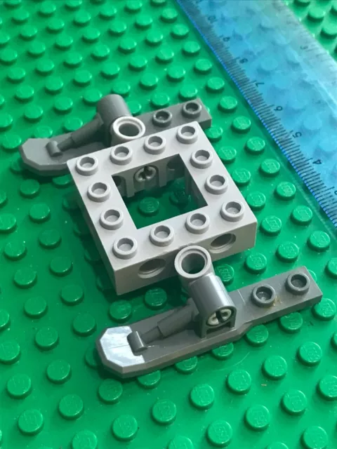 LEGO TECHNIC LIGHT Grey Helicopter Skid Ski Assembly with Engine