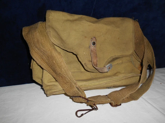 ANCIENNE SACOCHE SAC musette militaire militaria WW1 ou WW2