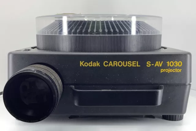 Kodak Carousel S-AV 1030 Slide Projector And Carousel Tray