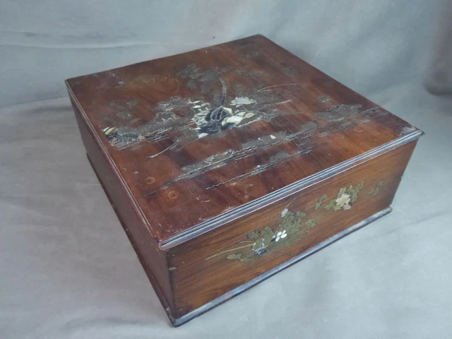 Petite Boîte à Bijoux En Nacre Des Montagnes De Février - Cadeaux