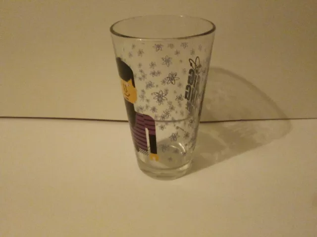 Tasse en verre pixélisé The Big Bang Theory « Howard Wolowit » (Dist. Par ICUP Inc). 2