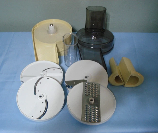 VINTAGE OSTER KITCHEN center food processor attachment with blades