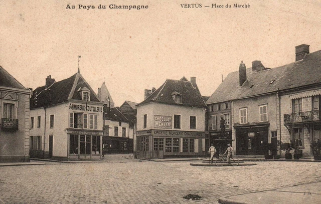 CPA 51 - VERTUS (Marne) - Place du Marché