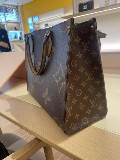 Louis Vuitton Monogram OnTheGo MM - Brown Totes, Handbags - LOU689188