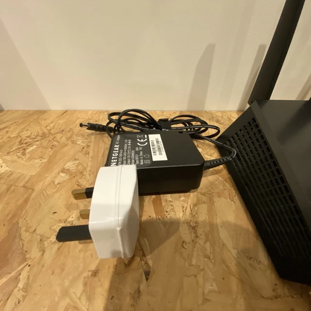 NETGEAR R7000 Nighthawk AC1900 1900Mbps Smart Wi-Fi Router In Black 3