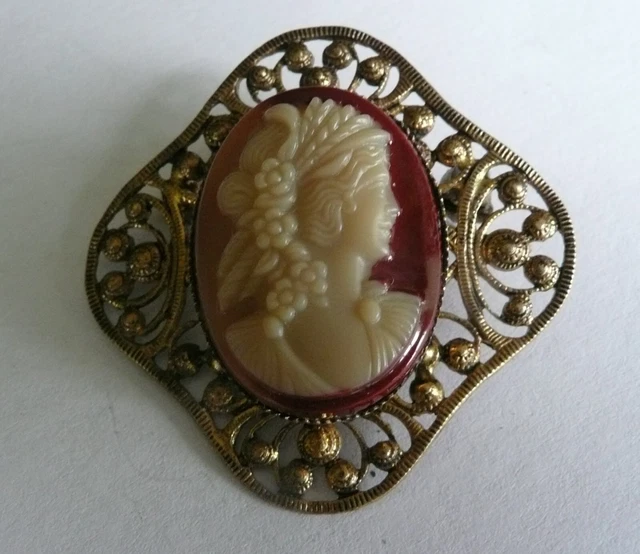 Broche Ancienne En Métal Doré Style Art Nouveau - Occasion à Nettoyer, Sans Marque