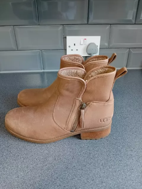 Ugg Brown Leather Boots Size 7.5