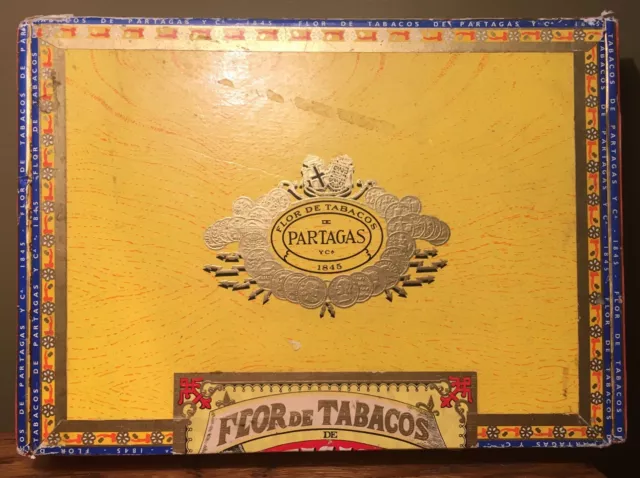 Vintage Flor de Tabacos de Partagas 1845 Fabrica de Cigarros Puros Cigar Box No2