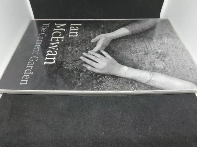 The Cement Garden. Ian McEwan Paperback book. Large print