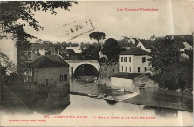 CPA OLORON-SAINTE-MARIE La Grande Digue et le Pont Sainte-Marie (1163508)