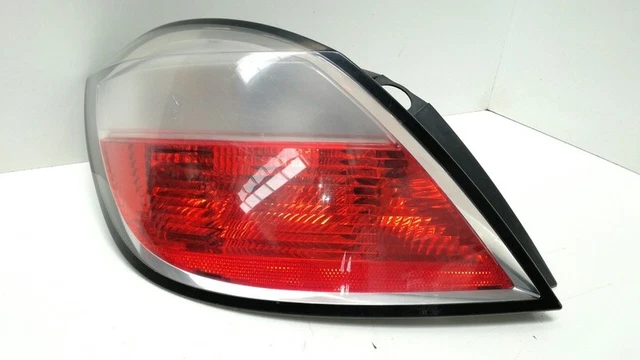 Feu Arrière Droit Pour Opel Astra H (2004-2010) | Pièce D'occasion Vérifiée - Ref 24451840