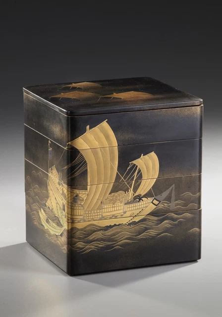 Antique japanese lacquer box Jubbako Edo period 18th / 19thC  with sailing ships