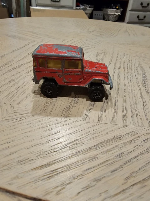 Miniature Majorette #277 Toyota Land Cruiser 4x4 Refuge SPA - Échelle 1/53 - 1987