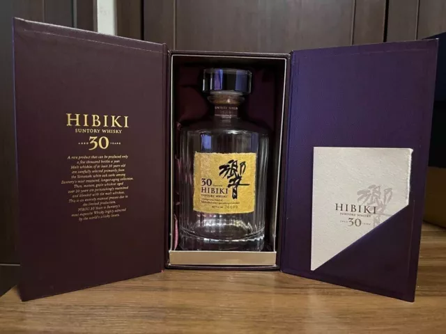 Suntory Whiskey Hibiki 30 Jahre leere Flasche aus Japan mit Originalverpackung