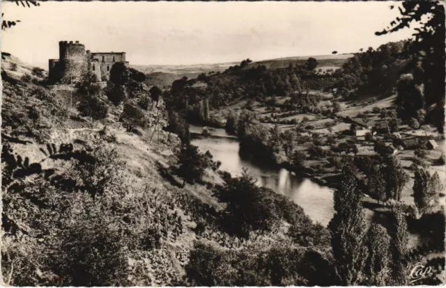 CPA Vallee de la Sioule CHOUVIGNY Le Chateau Viaduct de Fades (48806)