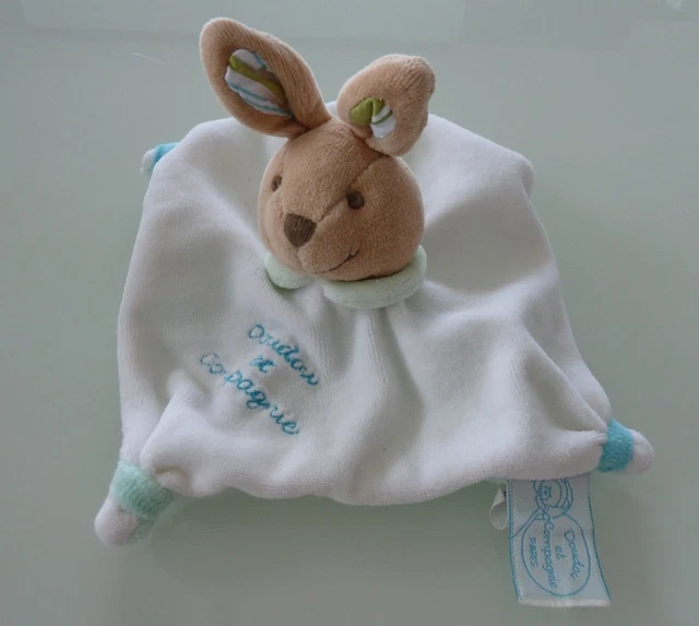 *- DOUDOU ET COMPAGNIE LAPIN PLAT BLANC col vert oreilles rayées bleu - TTBE